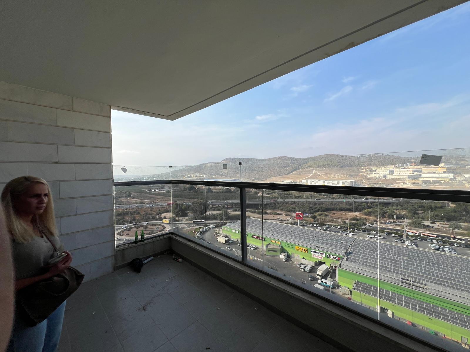 הגבהת מעקה לדירת מגורים בבניין בכפר יונה