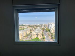 סורגים שקופים בטיחות לילדים ובלי להרוס את עיצוב הבית