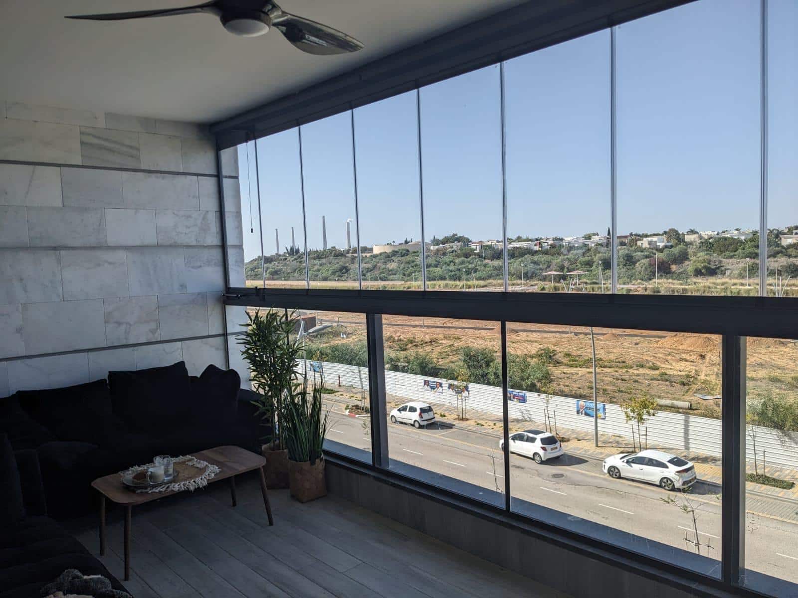 סגירת מרפסת איכות ללא פשרות – Clear Ly